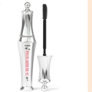 Benefit Cosmetics
24-Hour Brow Setter
invisible shaping & setting gel for brows